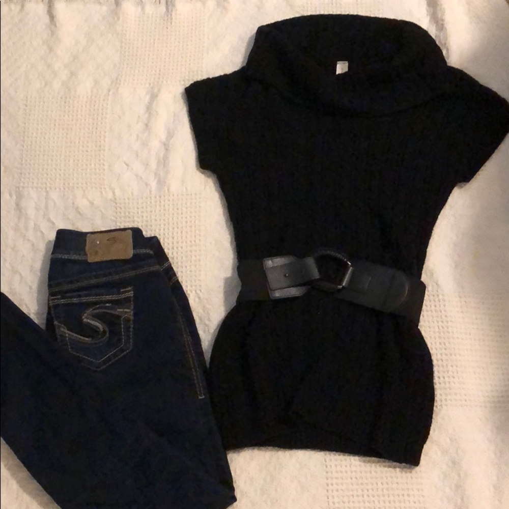 Turtleneck cowl neck short sleeved sweater